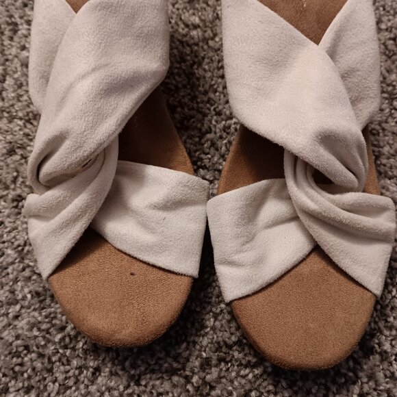 Worn Once Toms Serena Cork Wedge Sandal Heels Size 12 Natural Microfiber Color - Picture 4 of 7